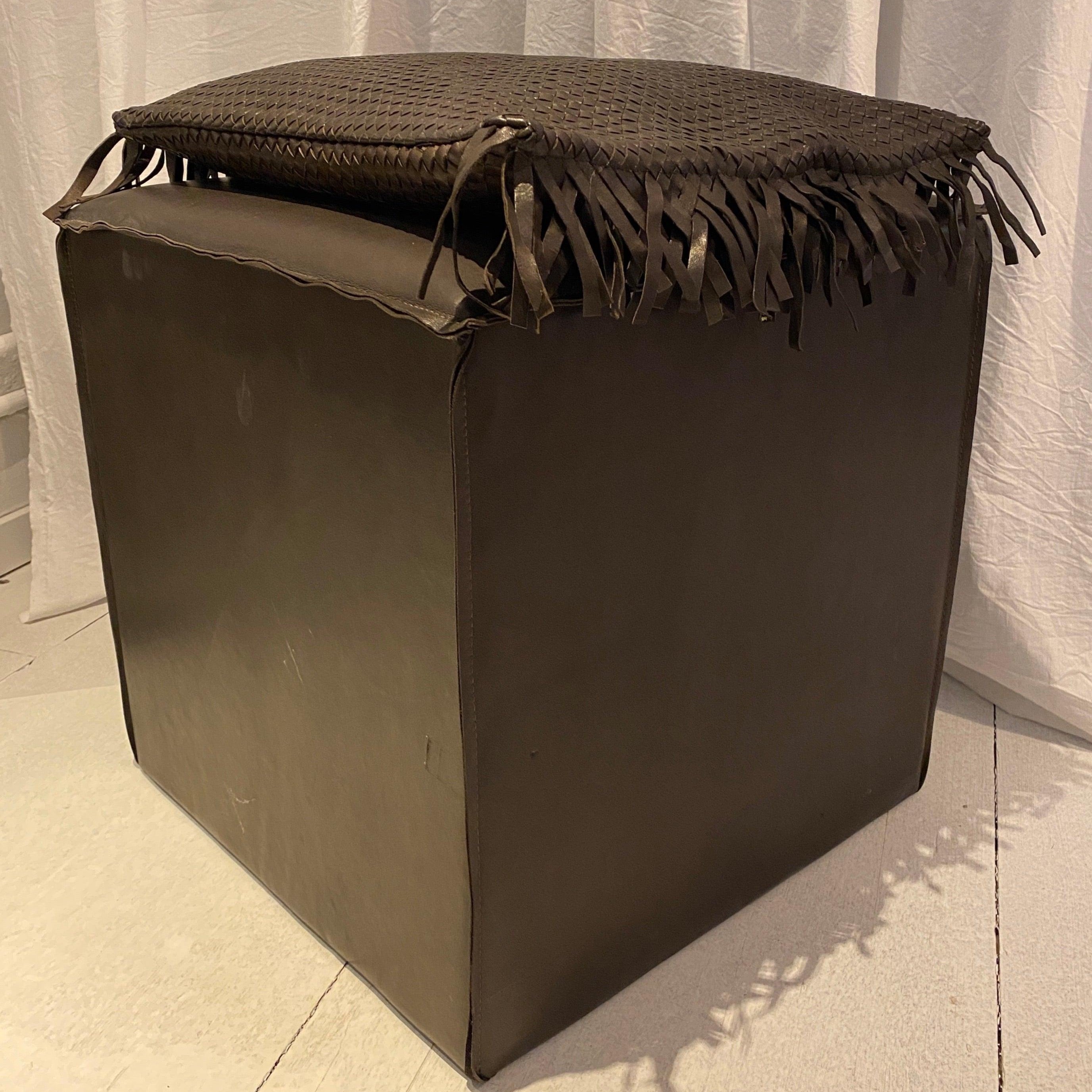 Leather-Pouf Lambnappa - Label 17 New