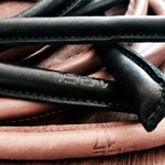 Sportive Lederkordel als Gürtel von LABEL17: Belt Knot, Ledergurt aus feinem, pflanzlich gegerbtem Lamm-Nappaleder, handgefertigt in Marokko, designed in Switzerland