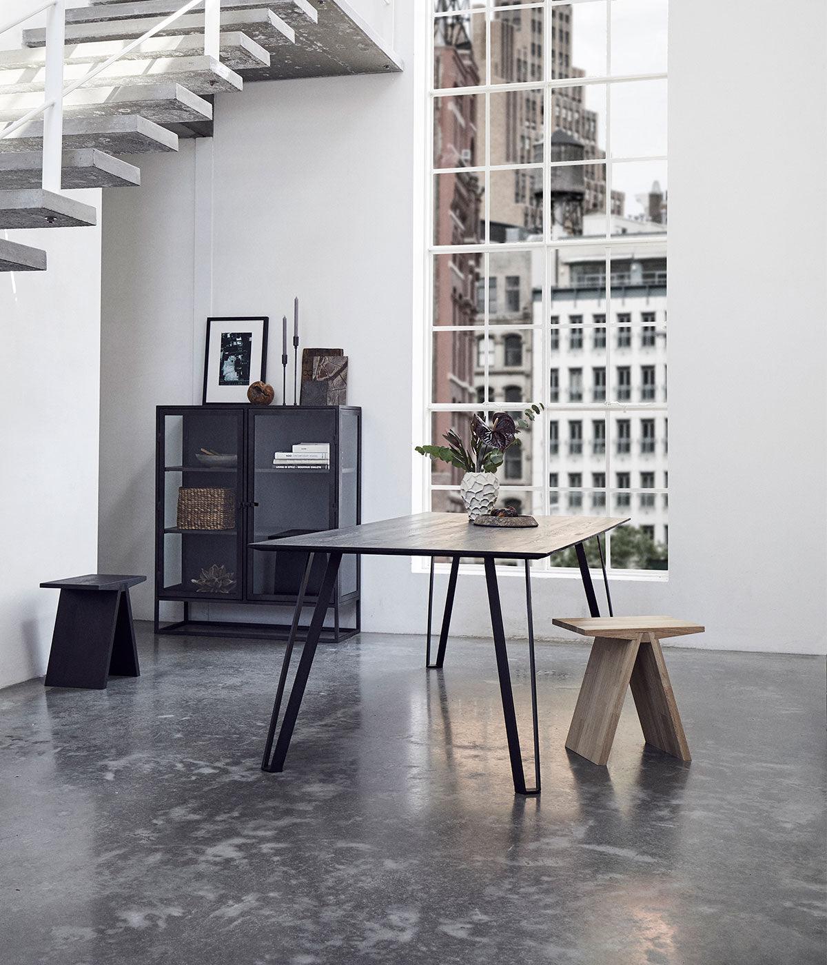 Stool Angle Oak,White Oil, Muubs, LABEL17