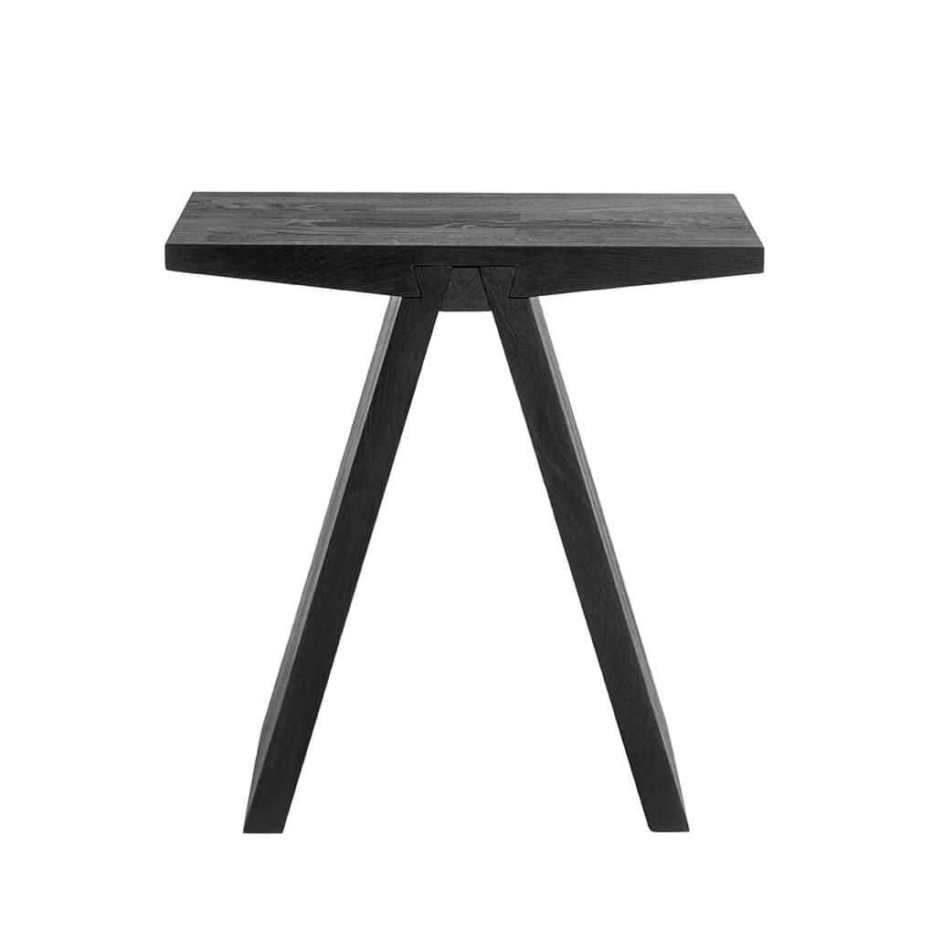 Stool Angle Oak,Black, Muubs, LABEL17