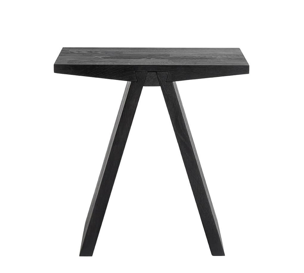 Stool Angle Oak,Black, Muubs, LABEL17
